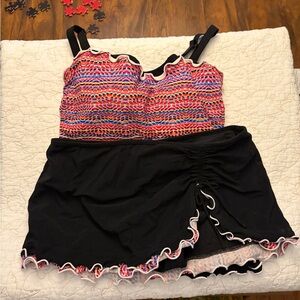 Profile By Gottex Multicolor One Piece Swimsuit with Black Skirt
Top 34E